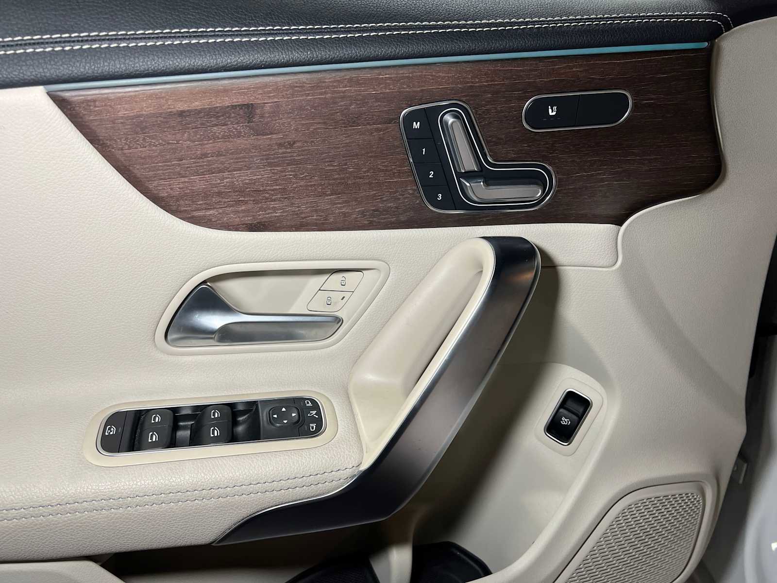 Certified 2023 Mercedes-Benz CLA 250 4MATIC image 21