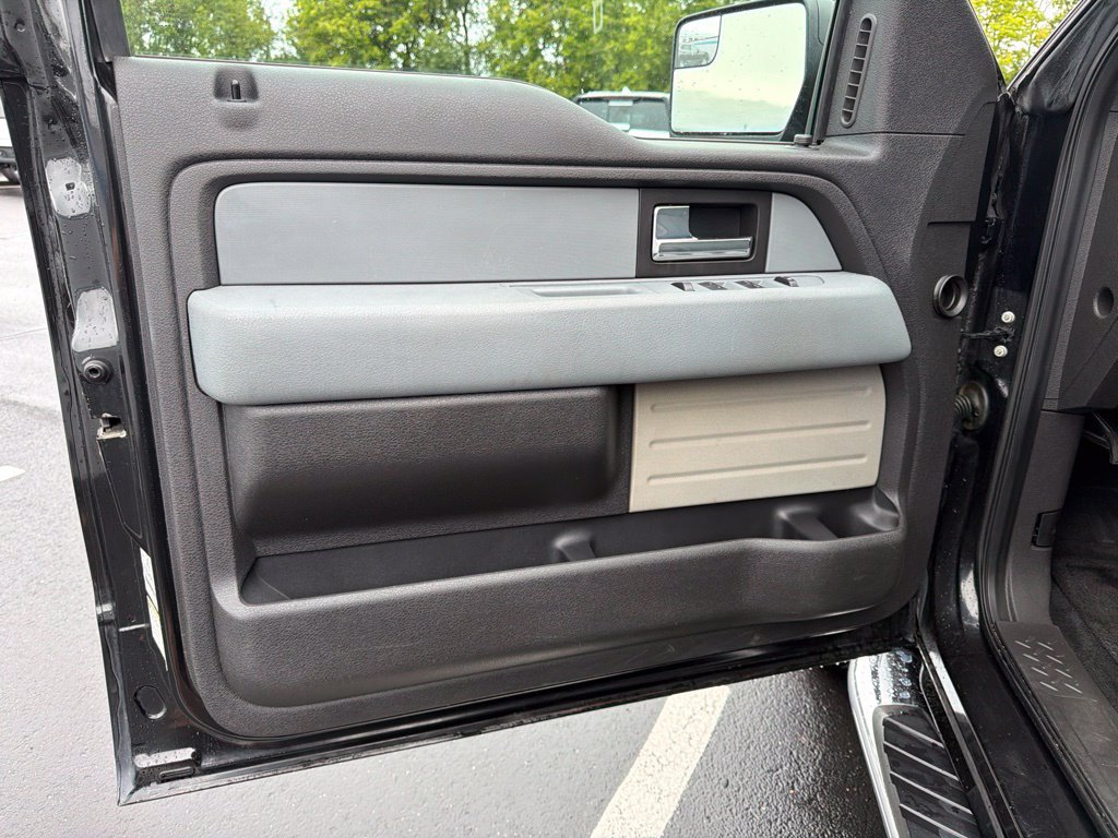 Used 2012 Ford F150 XLT w/ XLT Chrome Pkg AWD/4WD image 16
