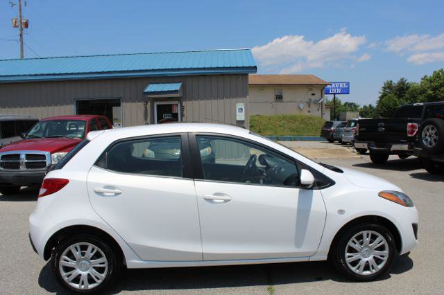 Used 2011 MAZDA MAZDA2 Sport image 2