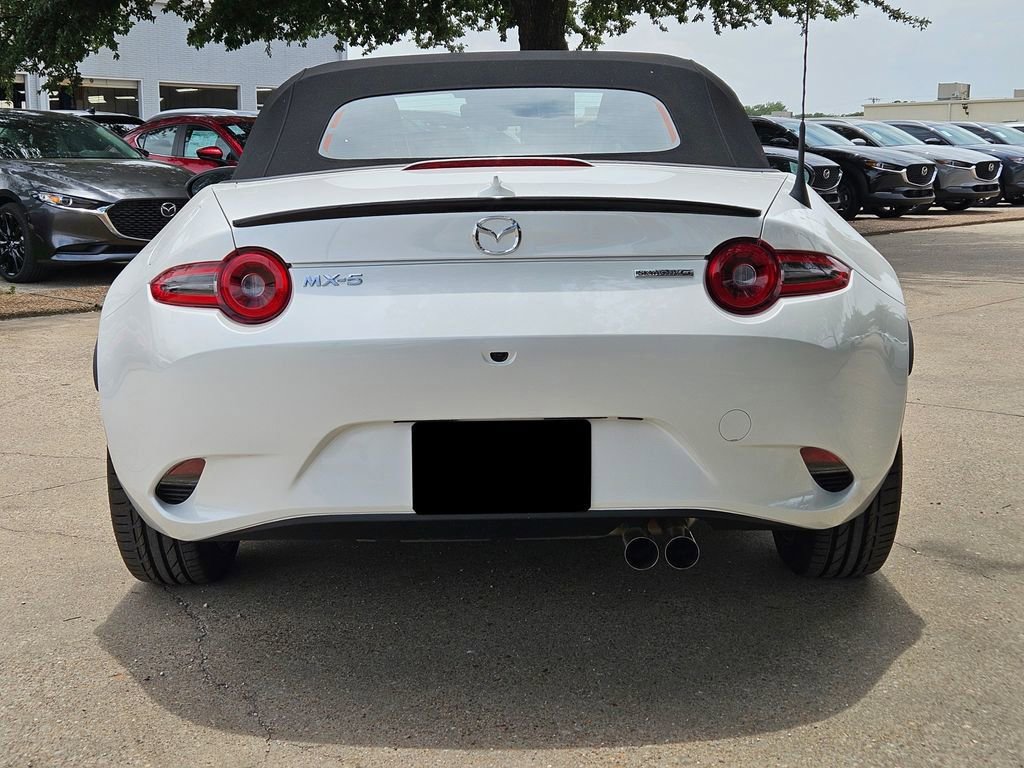 New 2025 MAZDA MX-5 Miata Club w/ Interior Package image 4