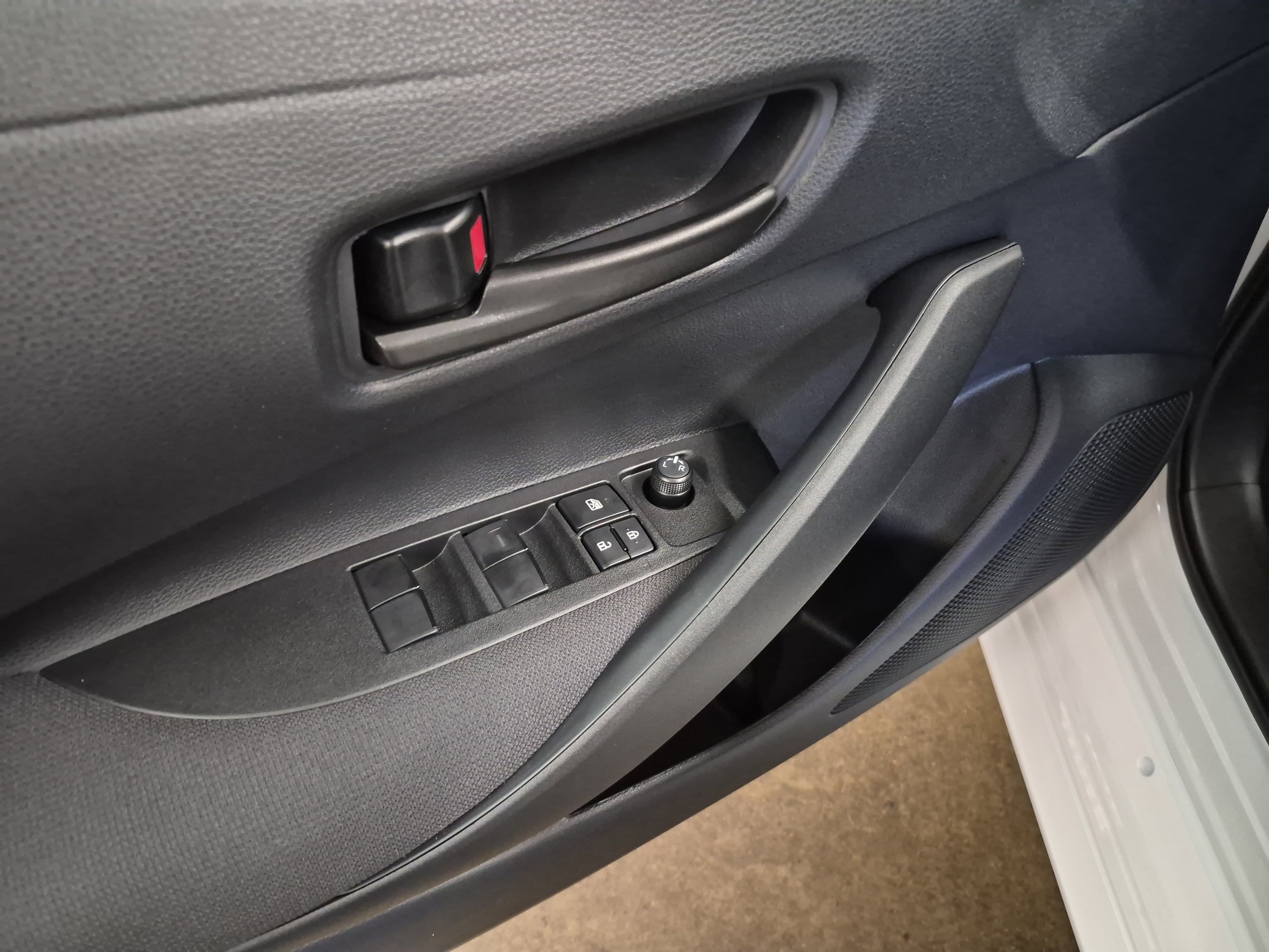 Used 2026 Toyota Corolla LE FWD image 10