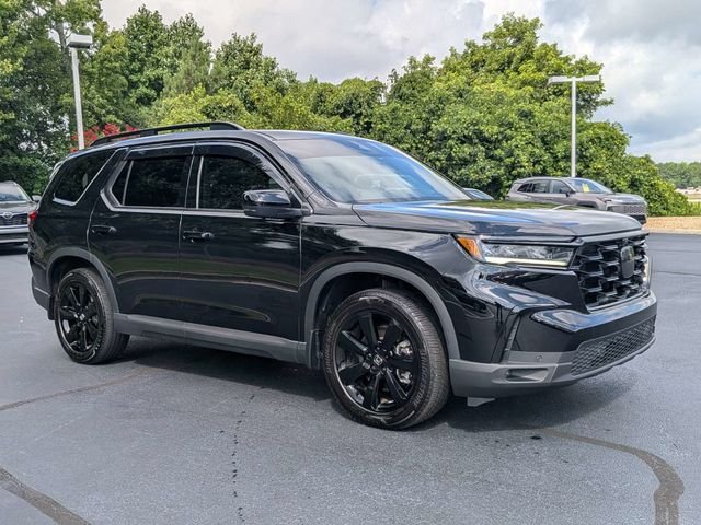 Used 2025 Honda Pilot Black Edition image 2