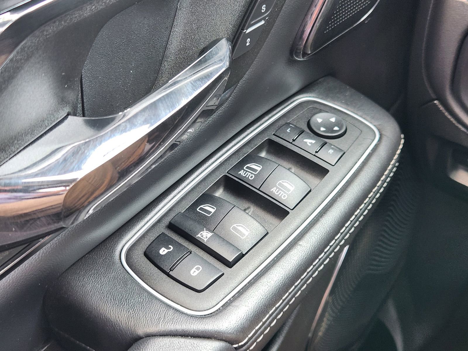 Used 2023 RAM 1500 Limited w/ Night Edition image 32