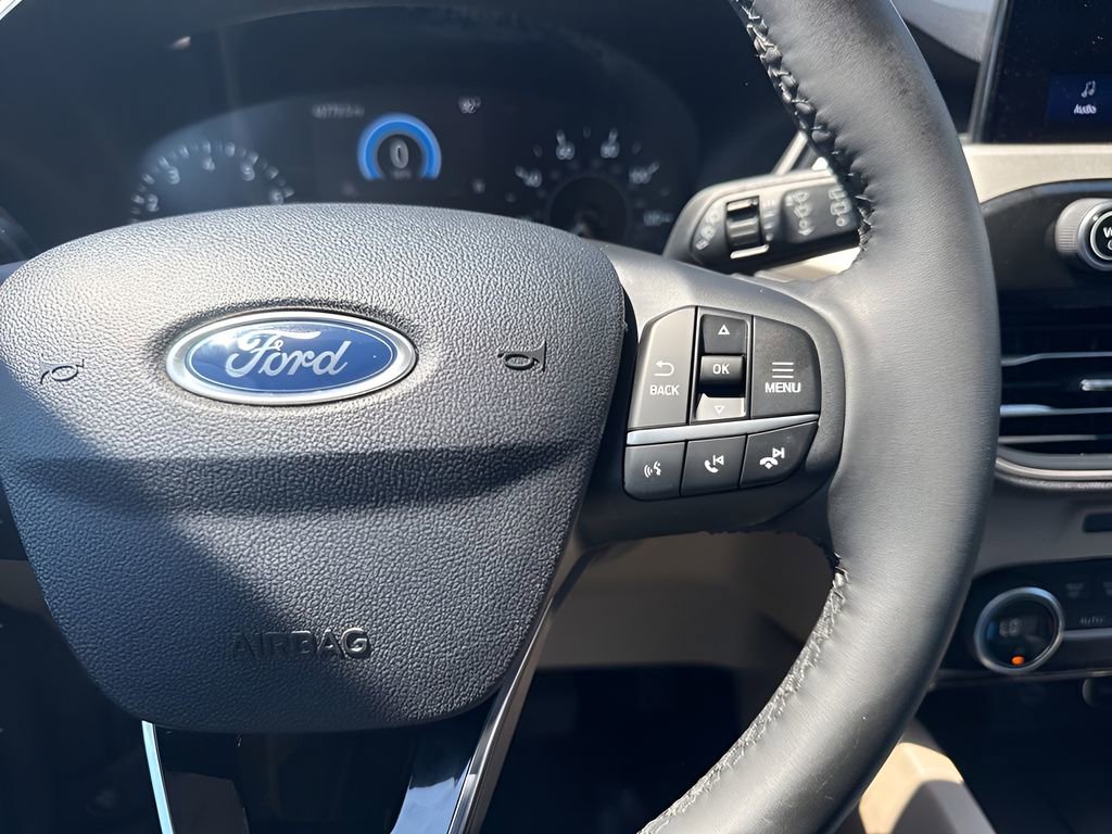 Used 2021 Ford Escape SE w/ Convenience Package image 16