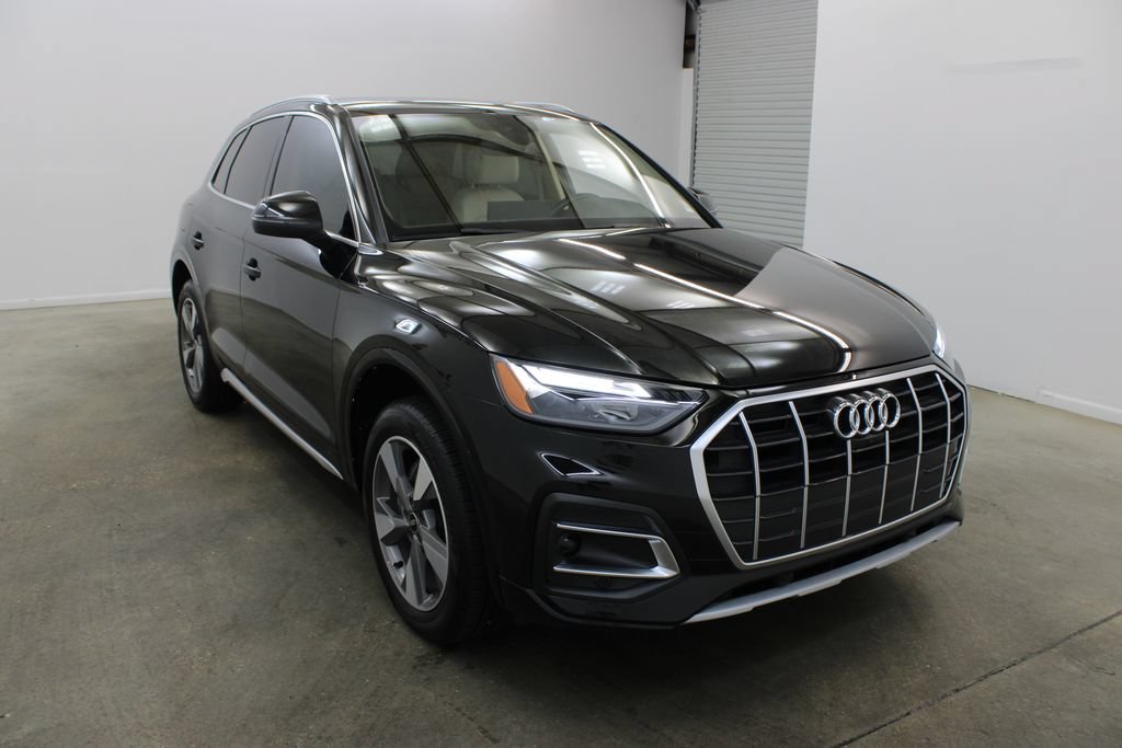 Used 2022 Audi Q5 2.0T Premium Plus w/ Premium Plus Package AWD/4WD image 6