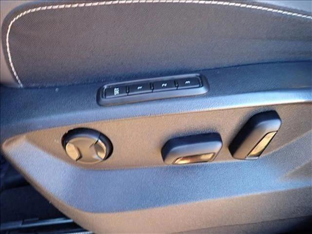 Used 2022 Volkswagen Atlas Cross Sport SEL Premium R-Line AWD/4WD image 15