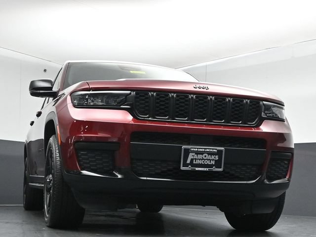 Used 2023 Jeep Grand Cherokee L Laredo AWD/4WD image 39