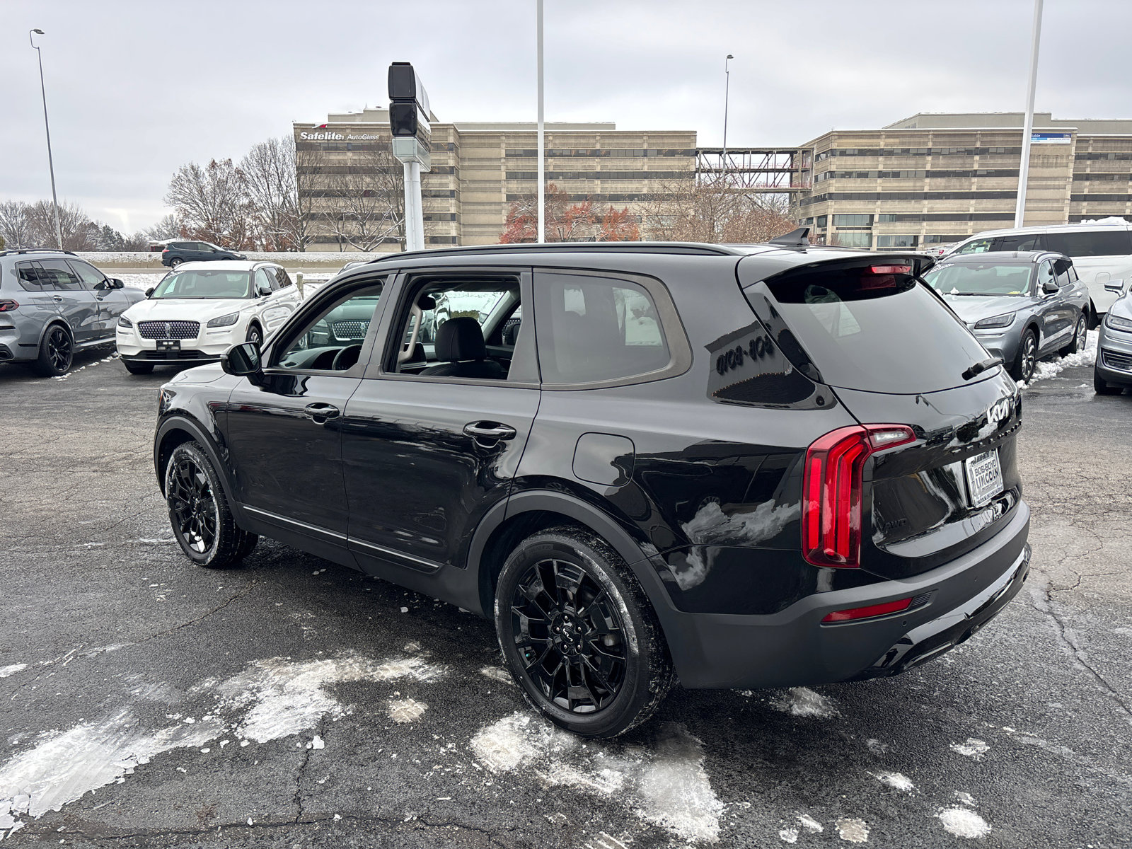 Used 2022 Kia Telluride SX w/ SX Prestige Package image 5