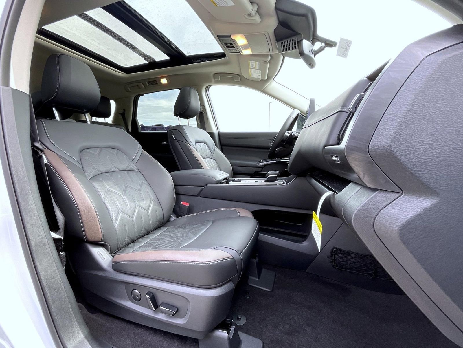 New 2026 Nissan Pathfinder Platinum AWD/4WD image 15