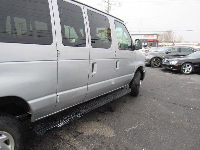 Used 2014 Ford E-350 and Econoline 350 XL w/ Power Windows & Locks Group RWD image 8