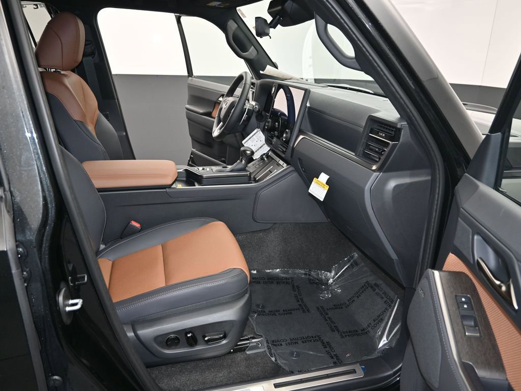 New 2025 Lexus GX 550 image 13