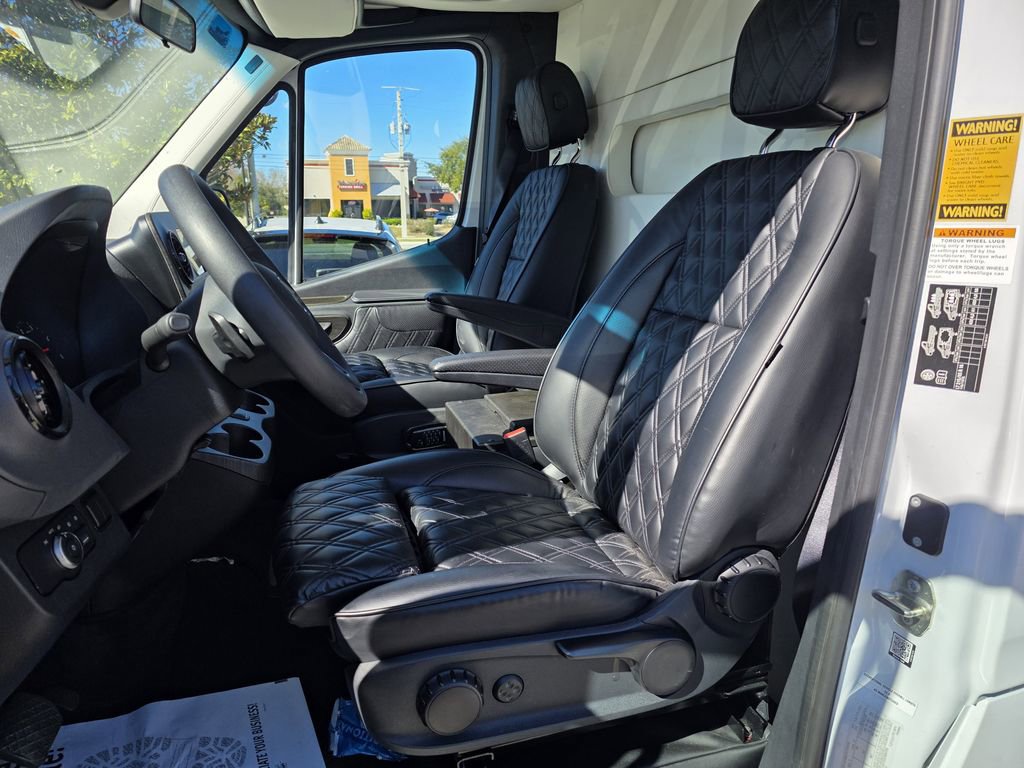 Used 2021 Mercedes-Benz Sprinter 3500 w/ Parking Package image 23