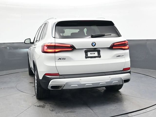 Used 2023 BMW X5 xDrive40i w/ Climate Comfort Package image 6