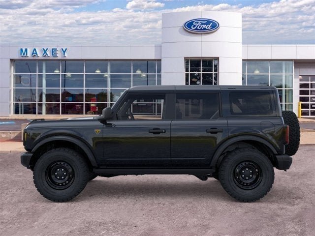 New 2026 Ford Bronco Badlands w/ Black Appearance Package AWD/4WD image 3