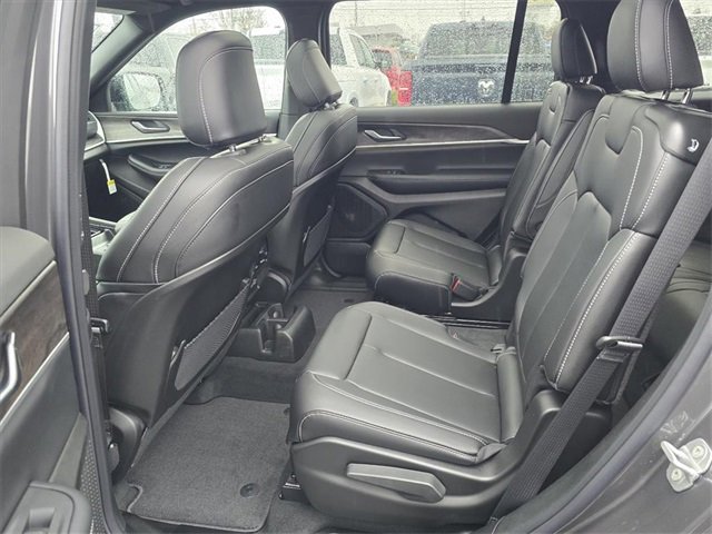 New 2025 Jeep Grand Cherokee L Limited image 5