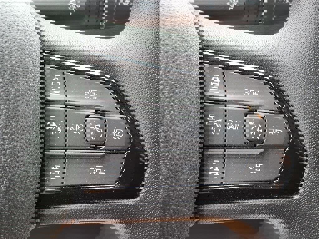 Used 2025 RAM ProMaster 2500 w/ Convenience Group image 17