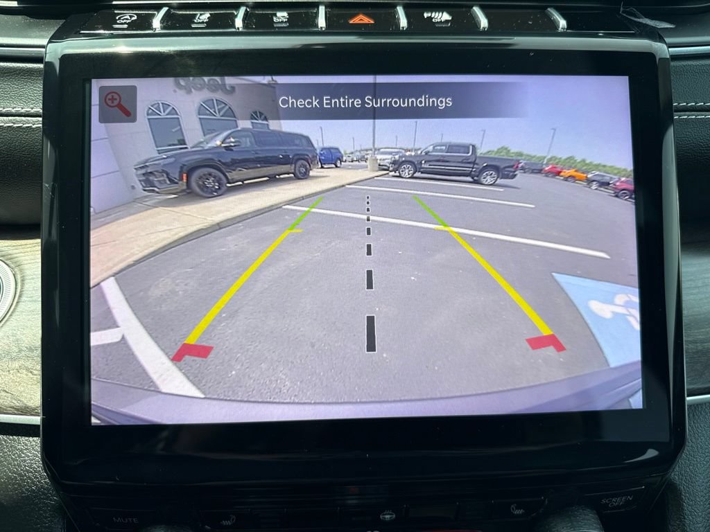 Used 2024 Jeep Grand Cherokee Limited w/ Trailer Tow Package AWD/4WD image 22