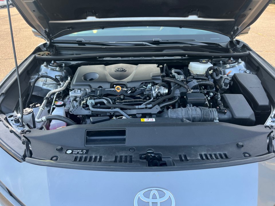 Used 2026 Toyota Camry SE FWD image 18