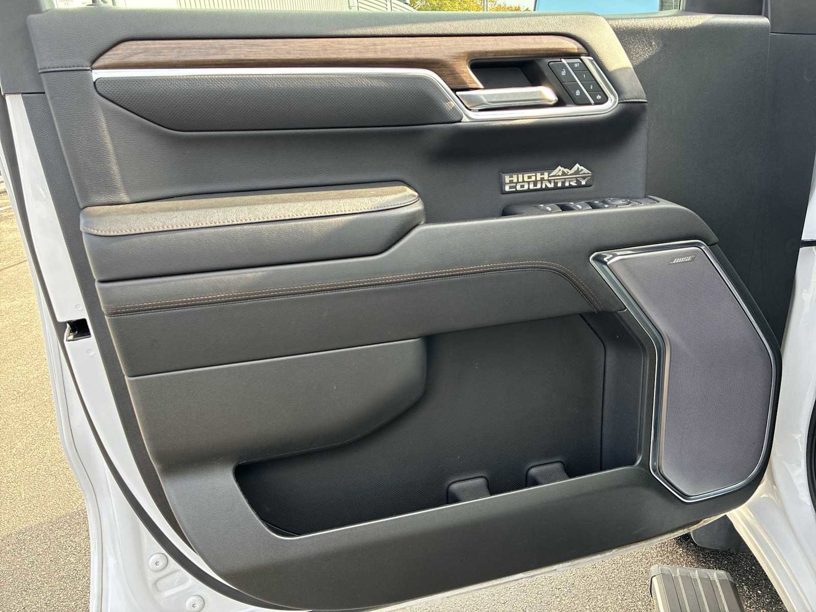 Certified 2023 Chevrolet Silverado 1500 High Country w/ Technology Package image 22