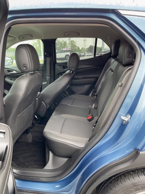 Used 2024 Buick Encore GX Preferred w/ Comfort Package AWD/4WD image 11