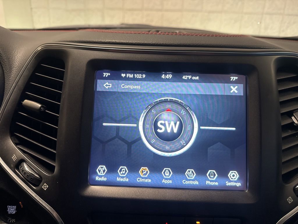 Used 2022 Jeep Cherokee Trailhawk w/ Comfort/Convenience Group image 24