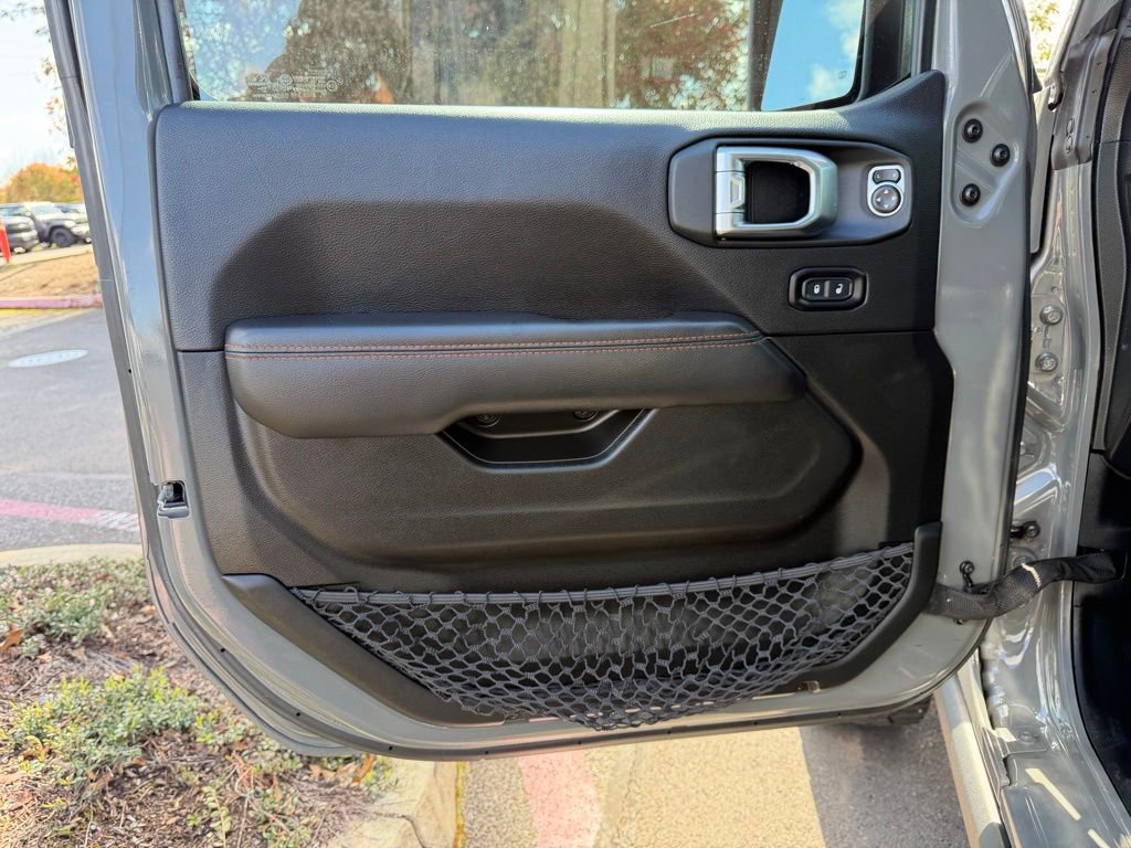Used 2023 Jeep Gladiator Mojave w/ LED Lighting Group AWD/4WD image 12