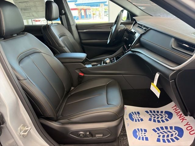 New 2026 Jeep Grand Cherokee L Limited AWD/4WD image 14