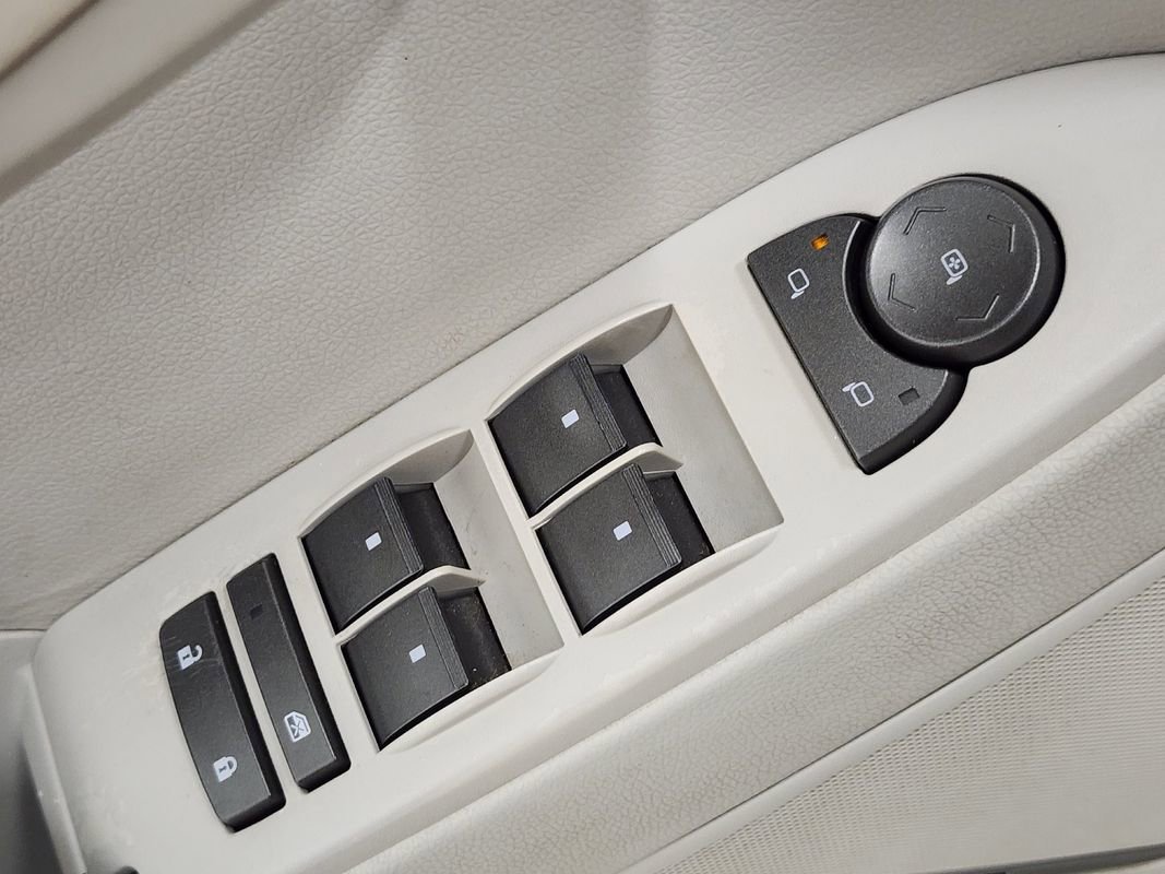 Used 2008 Cadillac CTS 3.6 AWD w/ Luxury Level One Package image 16