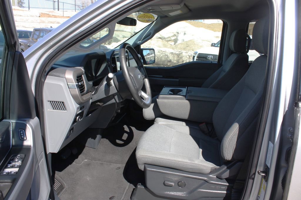 Used 2025 Ford F150 XLT w/ Equipment Group 301A Standard image 12