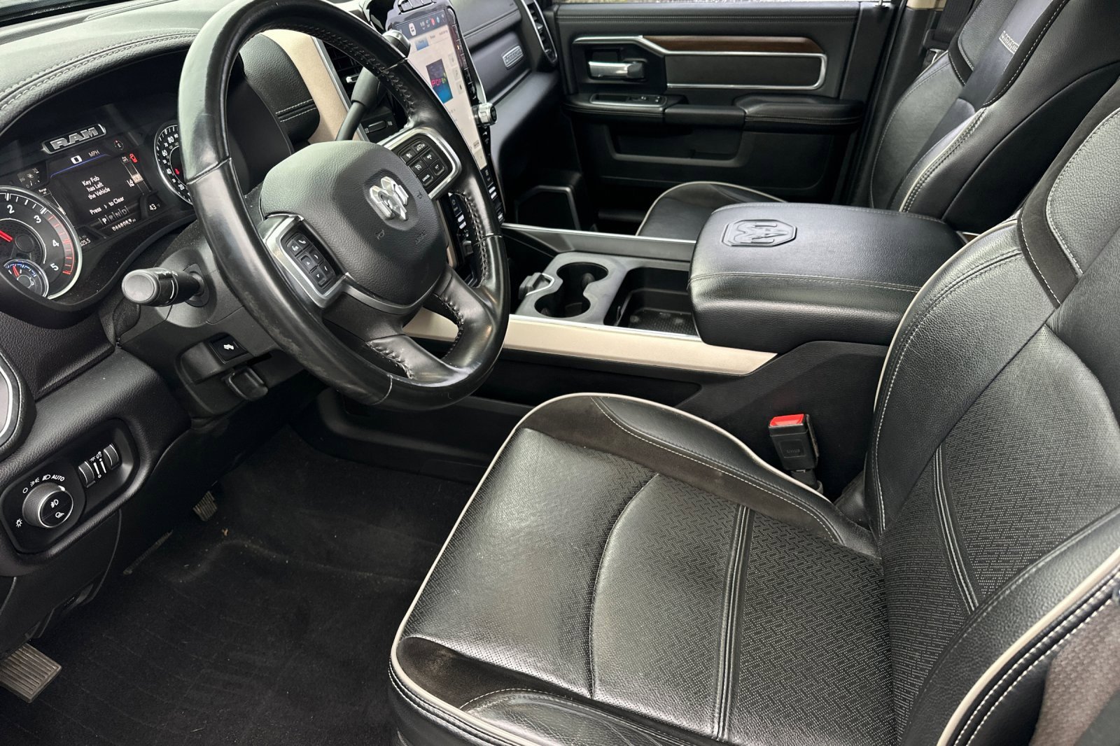 Used 2022 RAM 2500 Laramie image 10