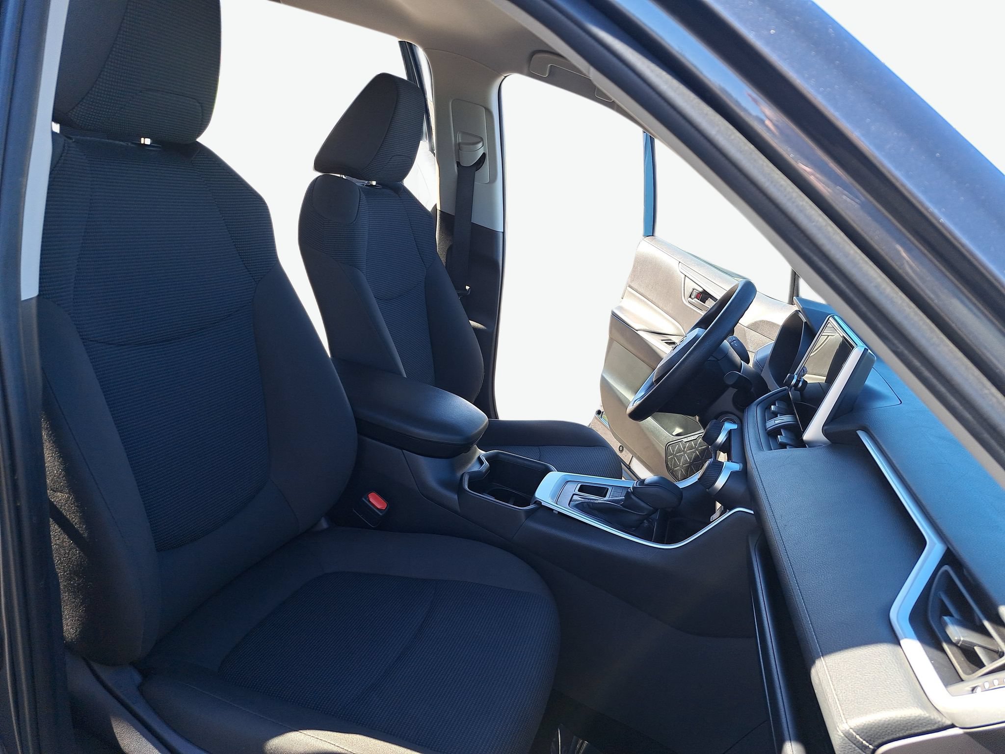 Used 2025 Toyota RAV4 LE AWD/4WD image 11