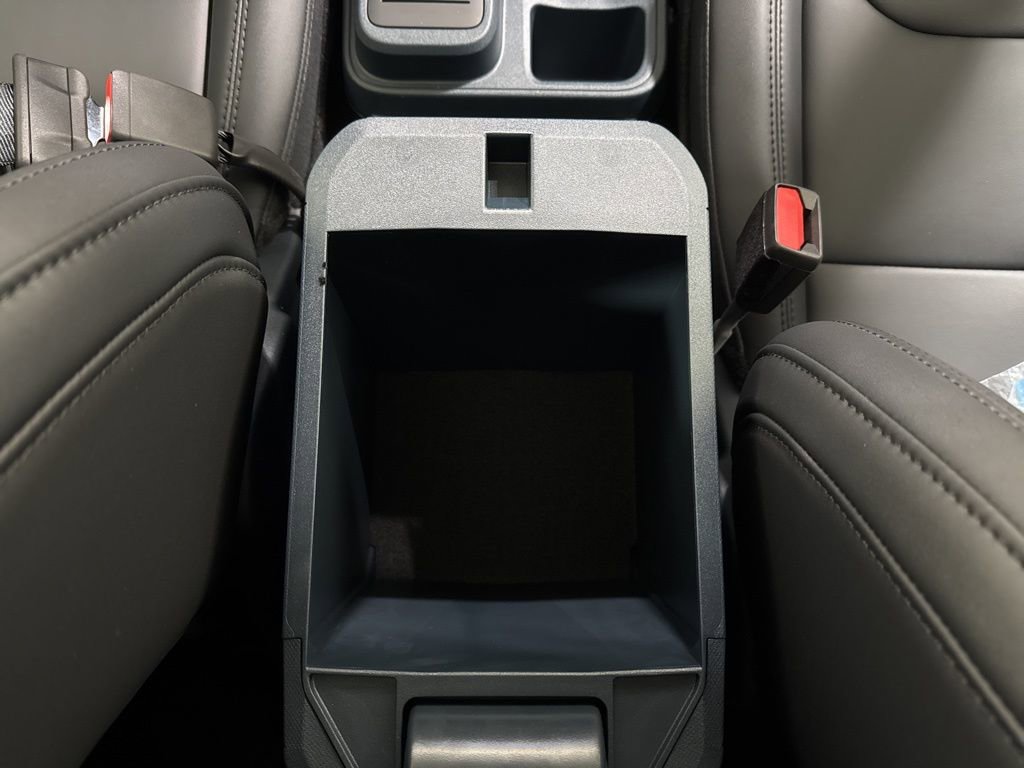 New 2025 Ford Maverick Lariat w/ Black Appearance Package image 31