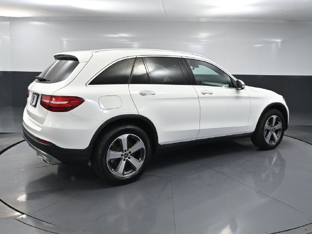 Used 2019 Mercedes-Benz GLC 300 image 4