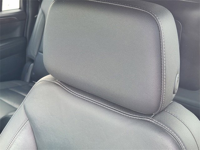 Used 2021 Chevrolet Suburban Z71 w/ Z71 Off-Road Package image 16