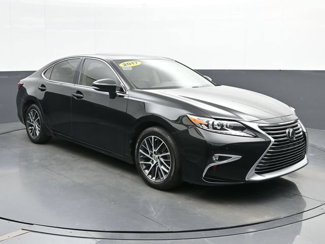 Used 2017 Lexus ES 350 w/ Luxury Package