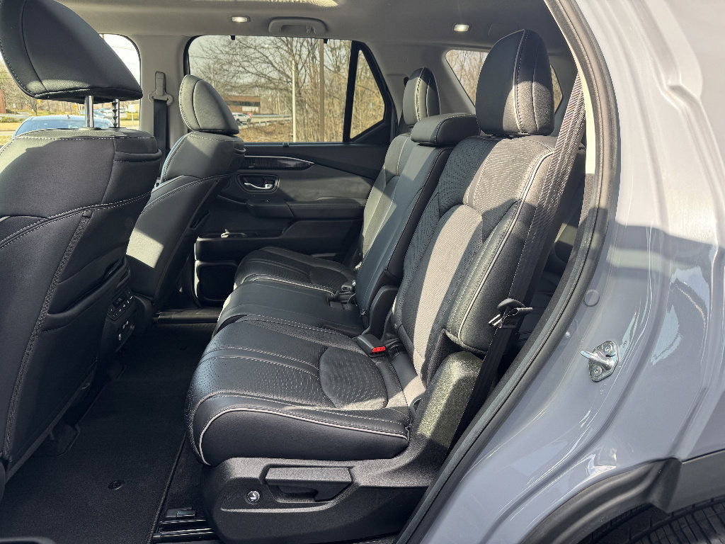 Used 2023 Honda Pilot Elite image 9
