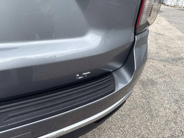 Used 2021 Chevrolet Suburban LT w/ LT Signature Package image 5