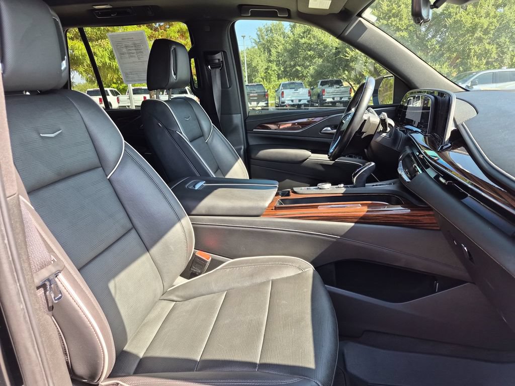Used 2022 Cadillac Escalade Premium Luxury w/ Performance Package RWD image 44