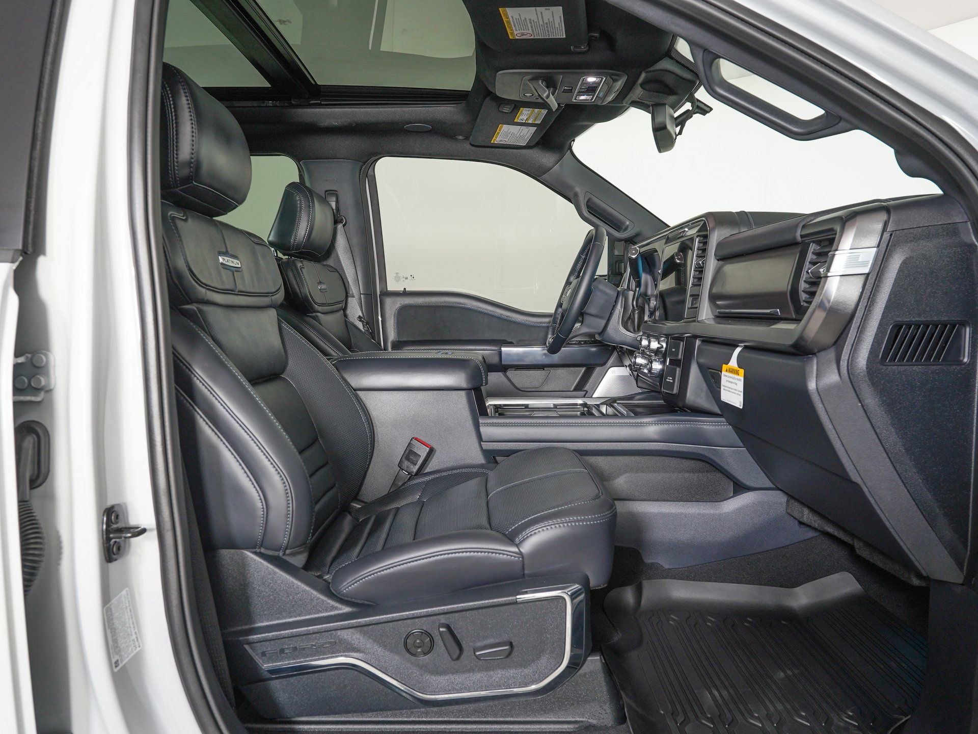 Used 2026 Ford F450 Platinum image 9