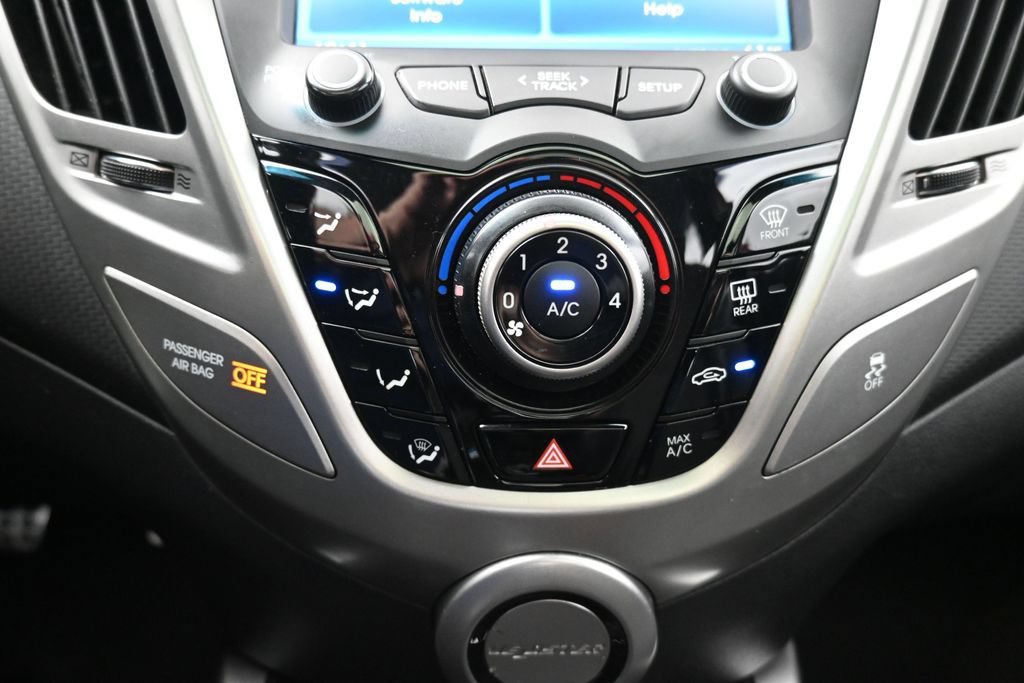 Used 2014 Hyundai Veloster w/ Style Package 02 FWD image 17