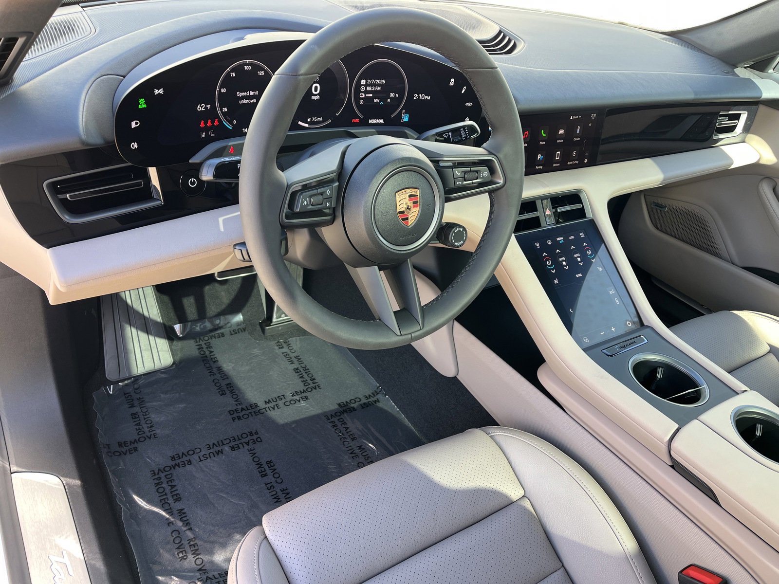New 2025 Porsche Taycan image 4