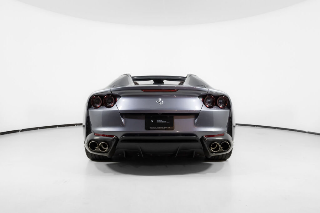 Used 2021 Ferrari 812 GTS image 6