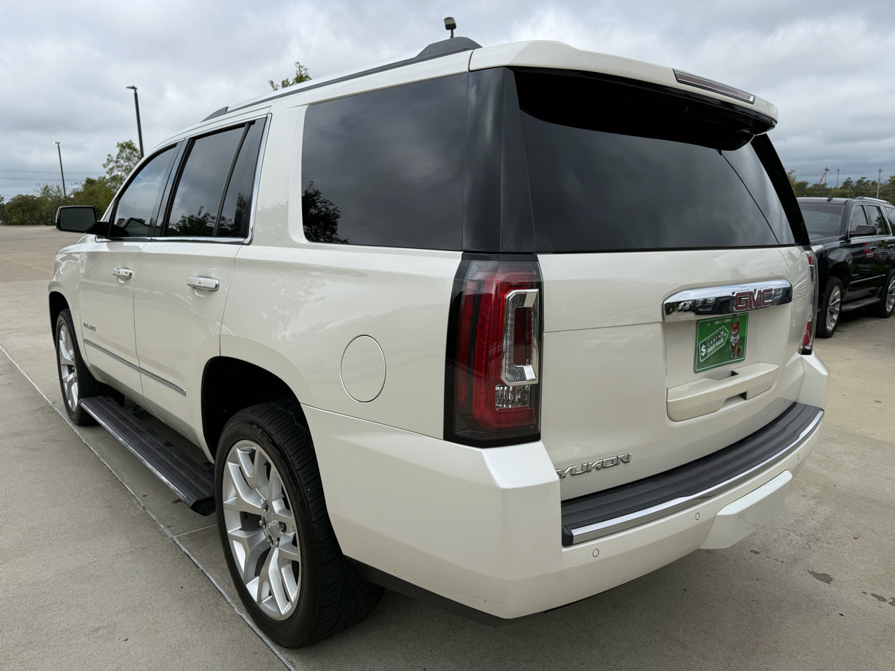 Used 2015 GMC Yukon Denali w/ Touring Package image 6