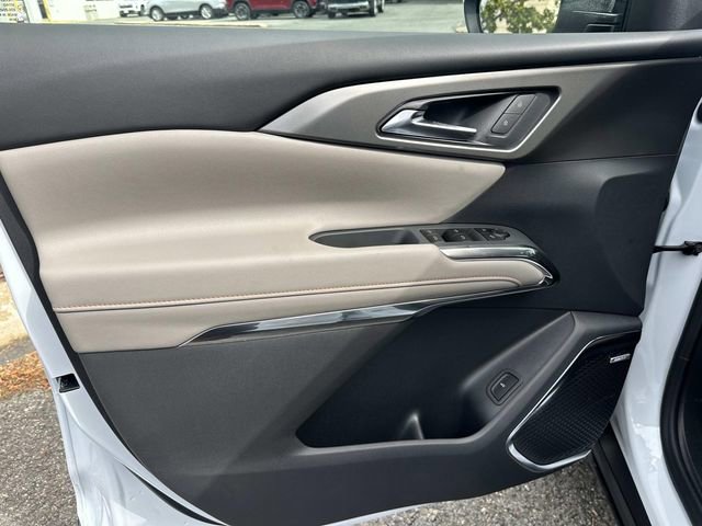 New 2026 Chevrolet Traverse LT w/ Enhanced Driving Package image 8