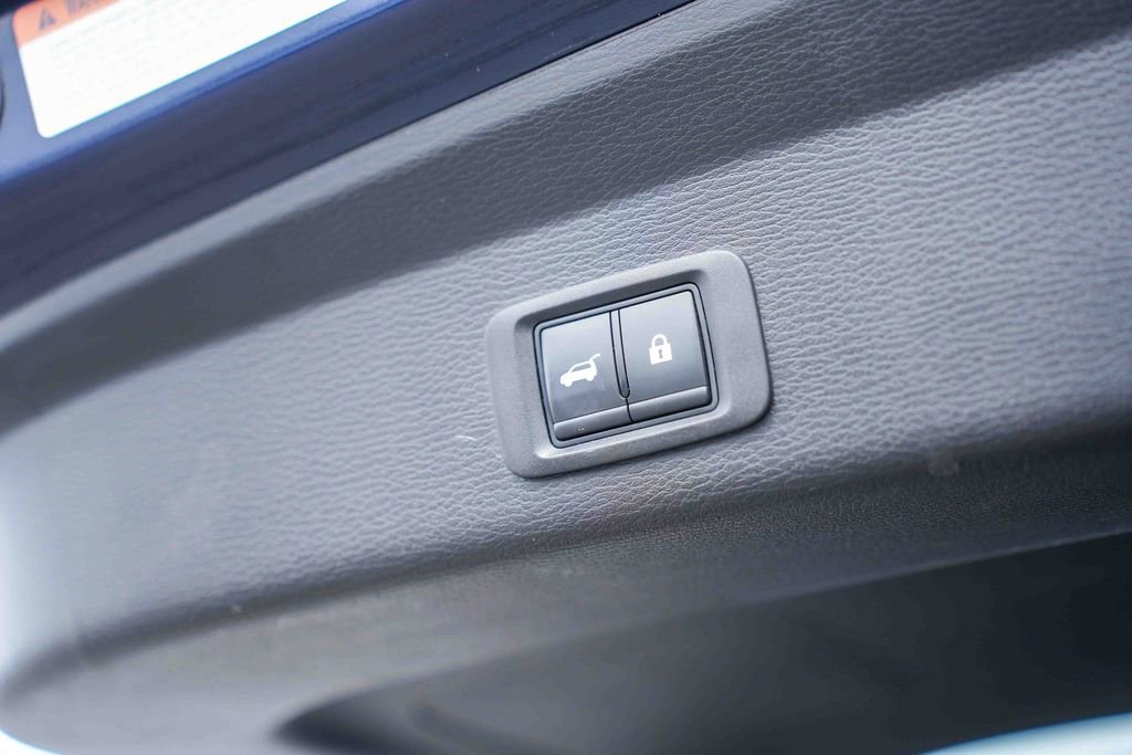 Used 2023 Mitsubishi Outlander SE image 13