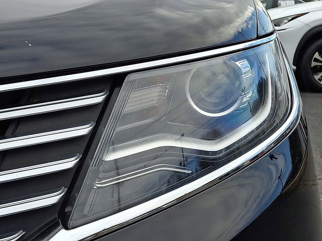 Used 2018 Lincoln MKX Reserve w/ Driver Assistance Package image 10