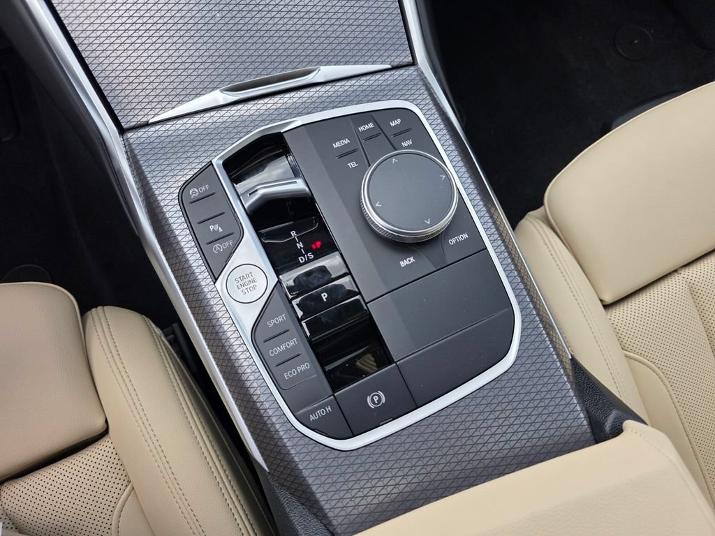 New 2026 BMW 330i Sedan w/ M Sport Package RWD image 15