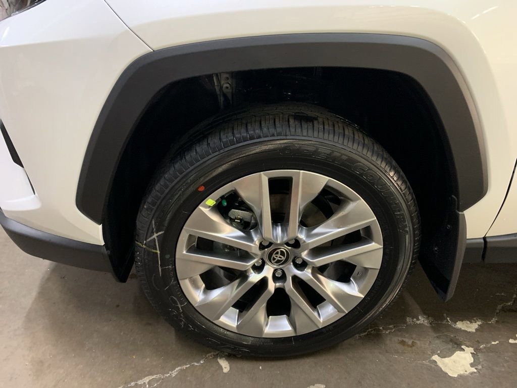 New 2025 Toyota RAV4 Limited image 31