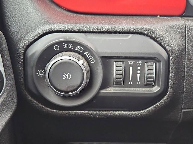 Used 2019 Jeep Wrangler Unlimited Rubicon AWD/4WD image 18