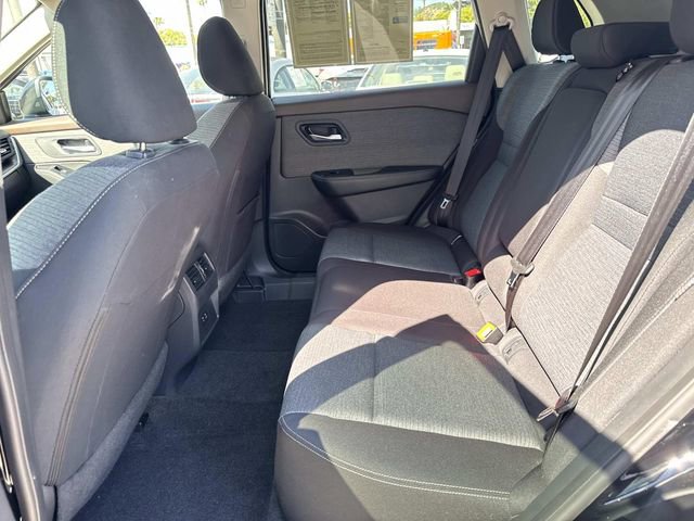 Used 2023 Nissan Rogue SV FWD image 11